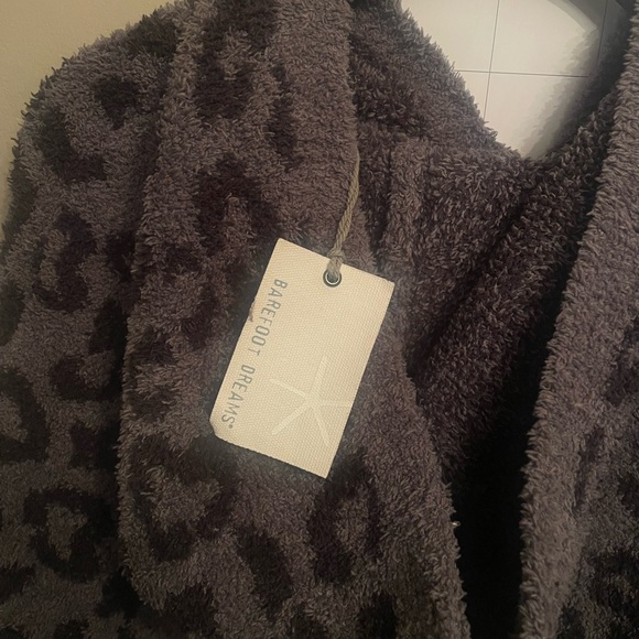 Barefoot Dreams Leopard Print Hoodie - Graphite / Carbon - Picture 5 of 5